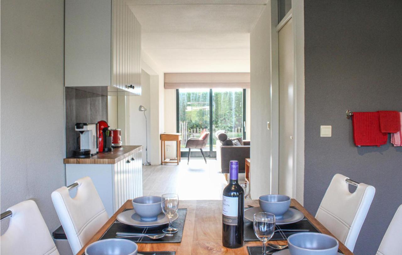 Stunning Home In Breskens With Kitchen Exterior foto